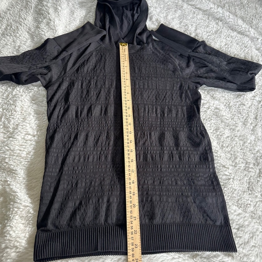 Lululemon Long Sleeve Hoodie Black Textured Knit Seamless - Size 4/6 - Picture 5 of 11